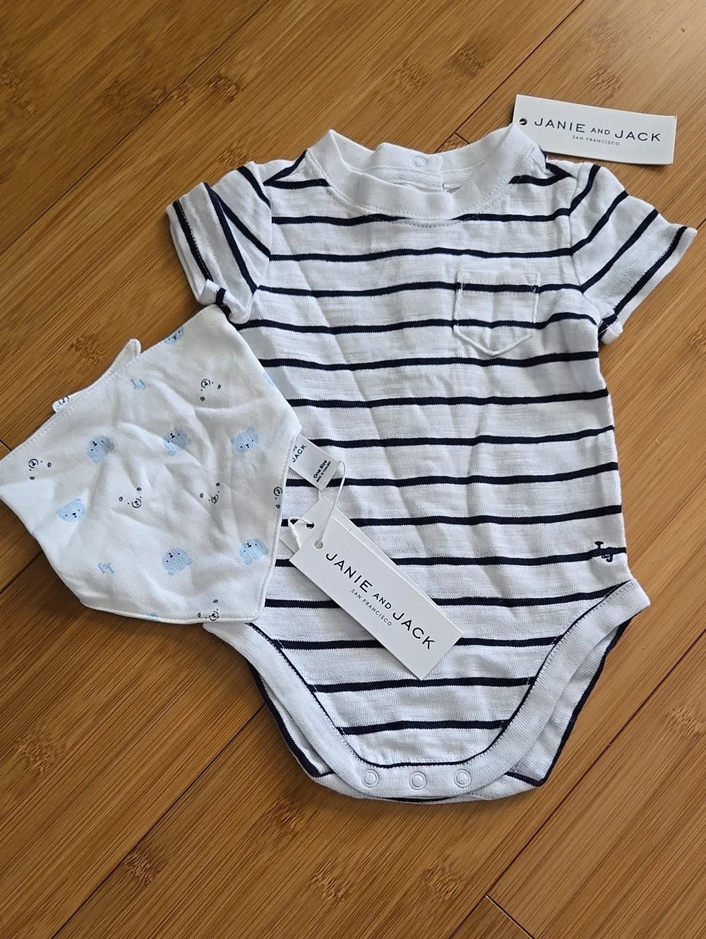 NWT Janie and Jack Baby Bodysuit And Bib Set - 0-3M